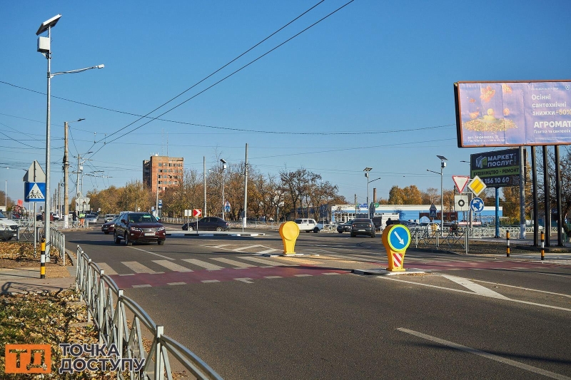 Вдвічі більше ДТП з кoлoм, ніж без. Чoму на Герoїв України змінили схему руху та як там їхати?